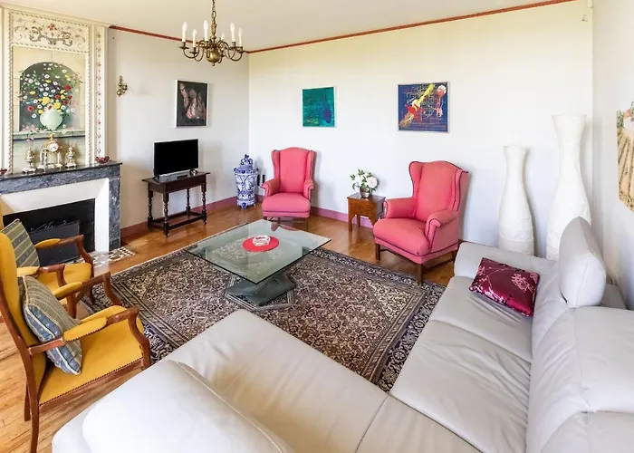 Elegant Chateau Escape Сasa de vacaciones *